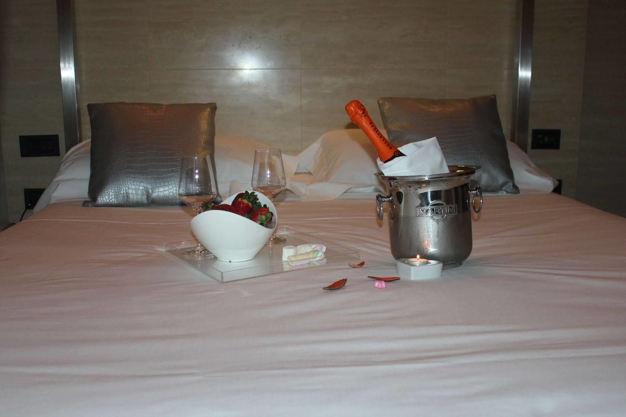 Hotel Europa Pallazzolo sullʼOglio Zewnętrze zdjęcie